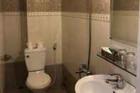 In-room Bathroom New Sky Hotel Nha Trang