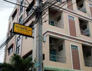 ภายนอกอาคาร 2 Jirawat Apartment