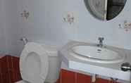 Toilet Kamar 4 Glory Place