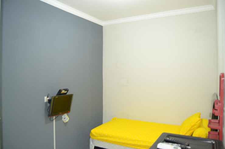 BEDROOM Homey Room near Sentul City Mall at Magda Residence (MGD1)