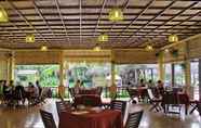 ร้านอาหาร 5 Nang Hon Rom Resort