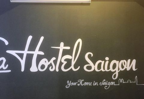 Exterior La Hostel Saigon