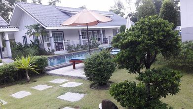 外部的 4 Suksompong Resort