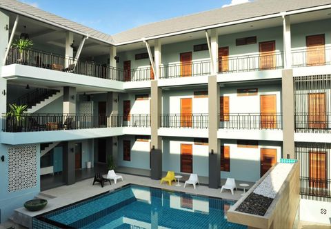 Luar Bangunan Hotel Rukcozy Khao Lak