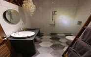 In-room Bathroom 6 Abdi hotel & bungalow