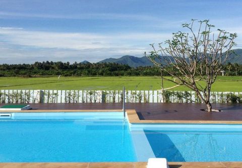 สระว่ายน้ำ Juntima Boutique Hotel