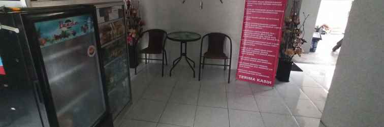 Lobby Comfort Room near Sentul City Mall at Magda Homestay (MGD5)