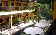 Kolam Renang 4 Fasai House