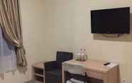 ห้องนอน 4 Comfy Room at Wisma Anggrek near Teras Kota Mall BSD (RI2)