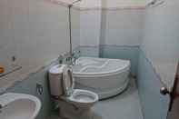Toilet Kamar Phuong Linh Motel