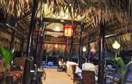 Quầy bar, cafe và phòng lounge 5 Tiki Hostel