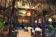 Quầy bar, cafe và phòng lounge Tiki Hostel