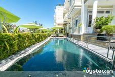 泳池 Golden Bell Backpacker Hotel & Pool Bar