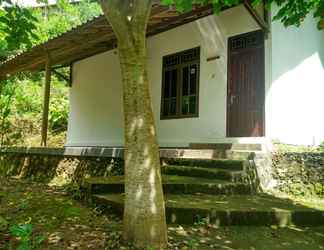 Exterior 2 2 Bedroom Cottage B in Pantai Kukup at Winahyu Resort