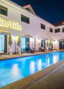 SWIMMING_POOL Empire Villa Hotel