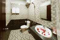 In-room Bathroom M Boutique Hotel 