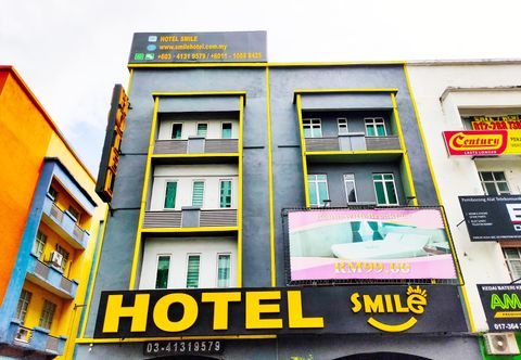 Exterior Smile Hotel Danau Kota
