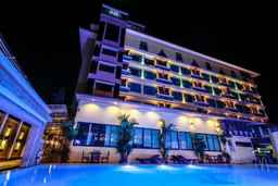 RueanPhae Royal Park Hotel, Rp 666.004