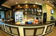 Bar, Kafe, dan Lounge 6 RueanPhae Royal Park Hotel