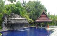 Swimming Pool 5 Hotel Pantai Gapura Makassar