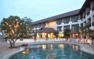 Kolam Renang 4 President Hotel Udon