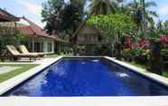 Kolam Renang 3 Shima House