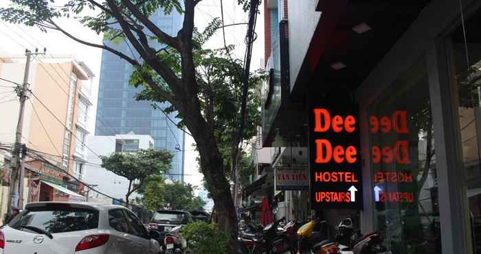 Exterior Dee Dee Hostel