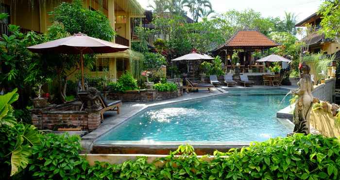 Swimming Pool Jati 3 Bungalow & Spa