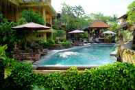 Kolam Renang Jati 3 Bungalow & Spa