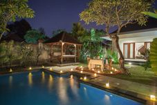 Exterior The Cory Villa