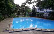 Swimming Pool 4 Hotel Feri Merak