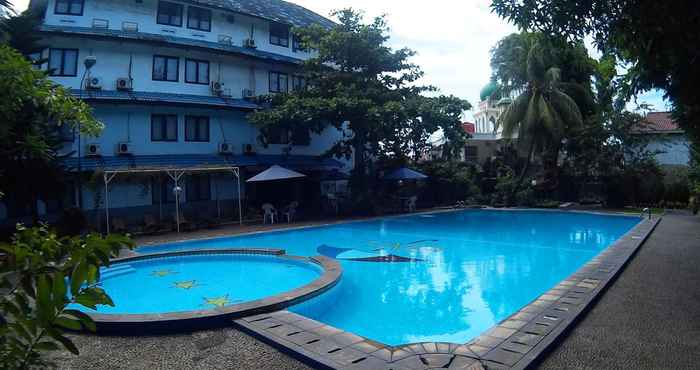 Bangunan Hotel Feri Merak