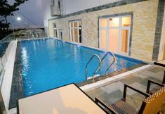 游泳池 4 Night Sky Hotel