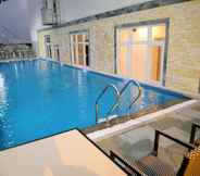 Swimming Pool 4 Night Sky Hotel