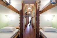 Kamar Tidur Barn & Bed Hostel