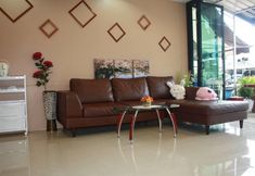 ล็อบบี้ 3 Noppharat Home & Backpacker