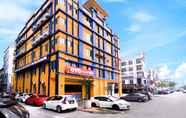 Exterior 3 Super OYO 258 Hotel SMC Alam Avenue