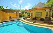 Swimming Pool 2 Chicchill @ Eravana, Pool Villa Pattaya