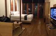 Bilik Tidur 6 5iVE Beach House Hotel