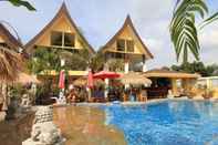 Kolam Renang Paradise Garden Resort