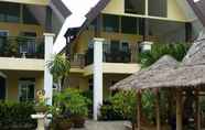 Lobi 2 Paradise Garden Resort