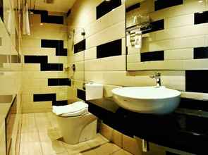 Toilet Kamar 4 Millinov Boutique Hotel