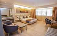 Kamar Tidur 3 Kingwood Hotel Kuching