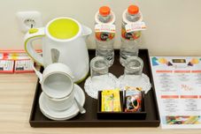 Bar, Cafe and Lounge Hersya Boutique Hotel Surabaya, Azana Hotels Collection