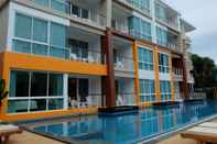 Kolam Renang Phuket Seaview Resotel