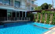 Kolam Renang 5 Phuket Seaview Resotel