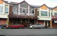 Exterior 3 Village Budget Hotel