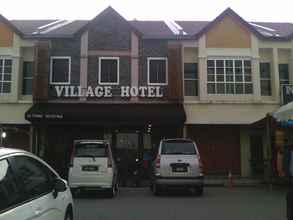 Exterior 4 Village Budget Hotel