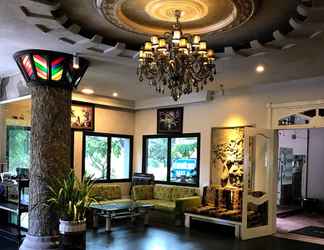 Lobby 2 Mela Hotel