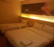 Bedroom 5 Indigo Hotel Metro Prima 2